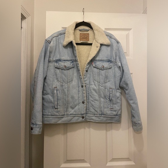 Levi’s Sherpa Lined Denim Jacket Women’s Size Large - Picture 1 of 4